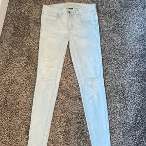 American Eagle super stretch, light wash jeggings! Size 4
